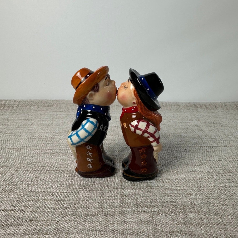 Pacific Giftware Attractives Cowboy Cowgirl Magnetic Salt Pepper Shakers 8604